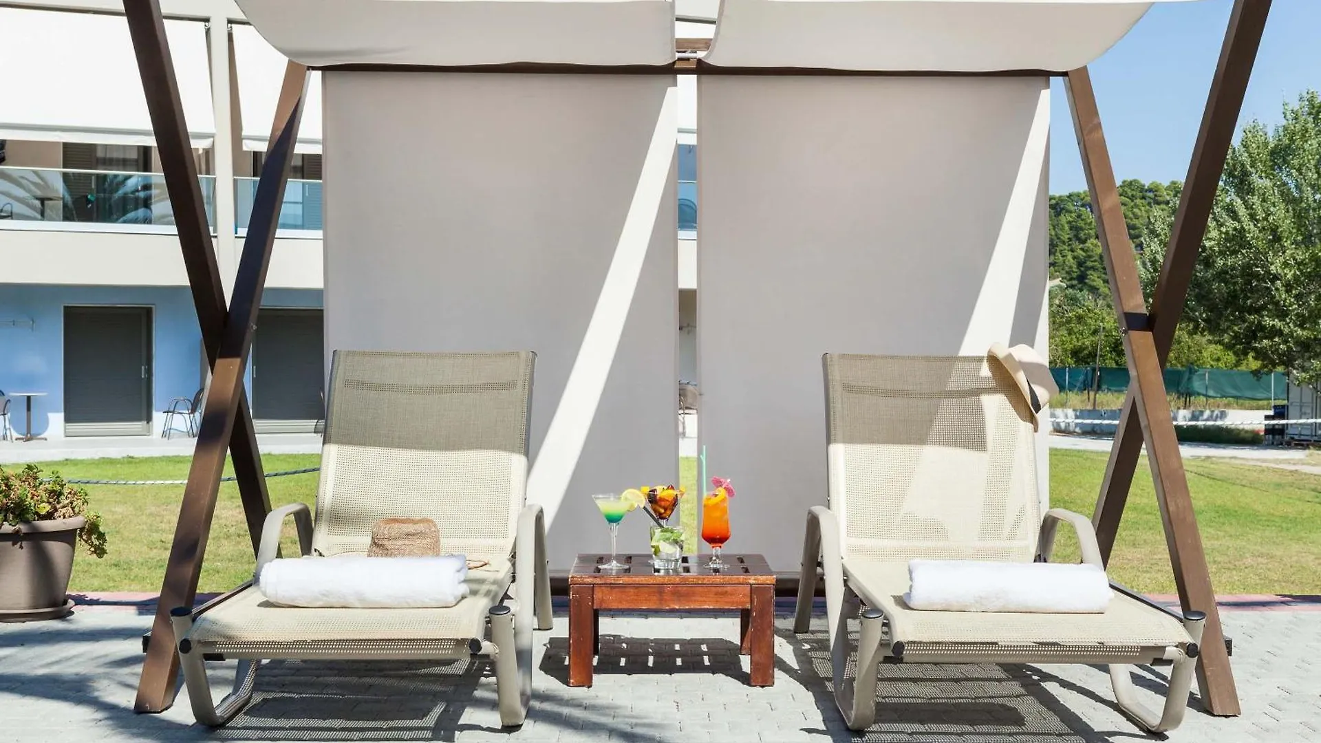 Iris Hotel Siviri