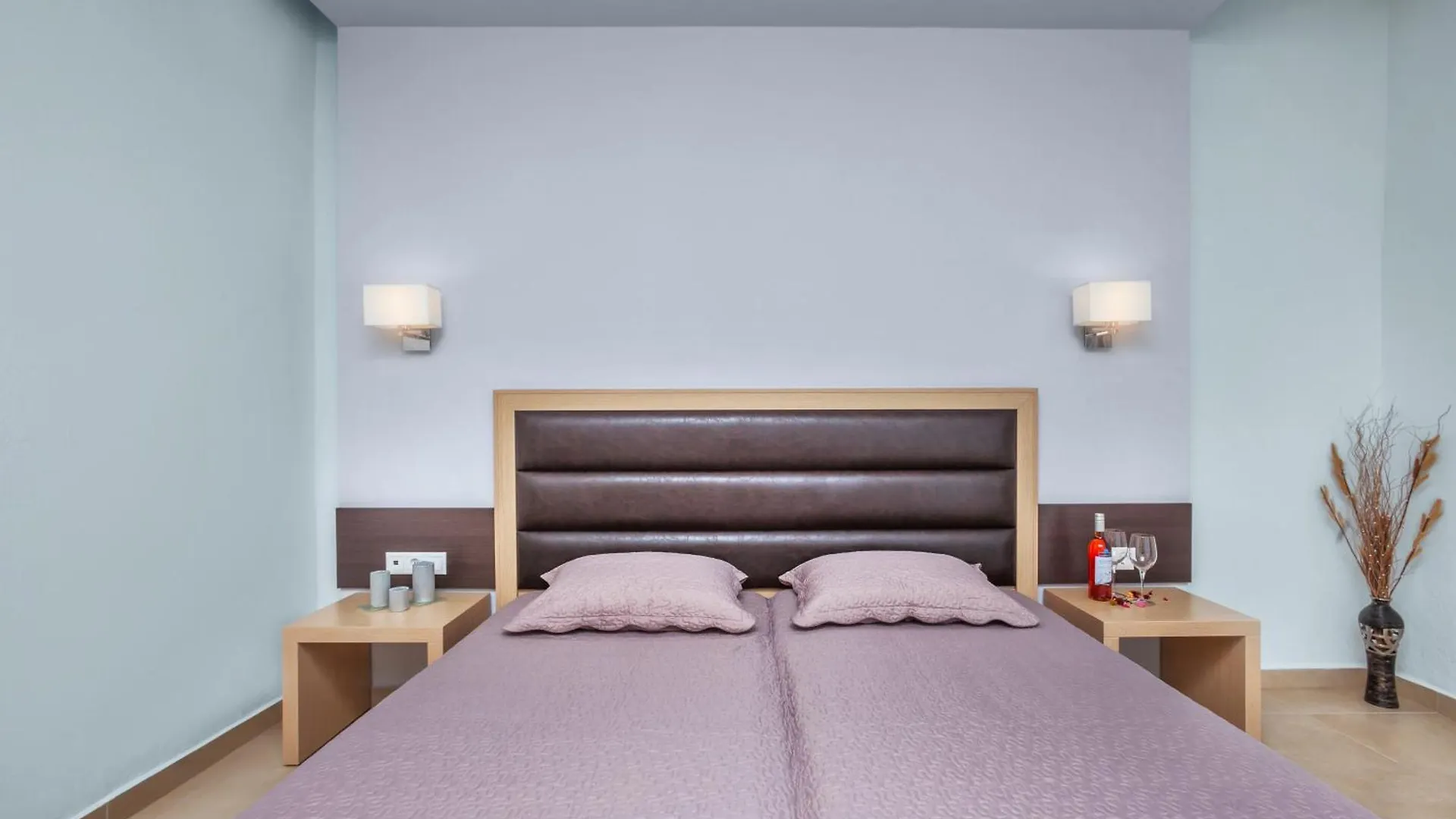 Iris Hotel Siviri