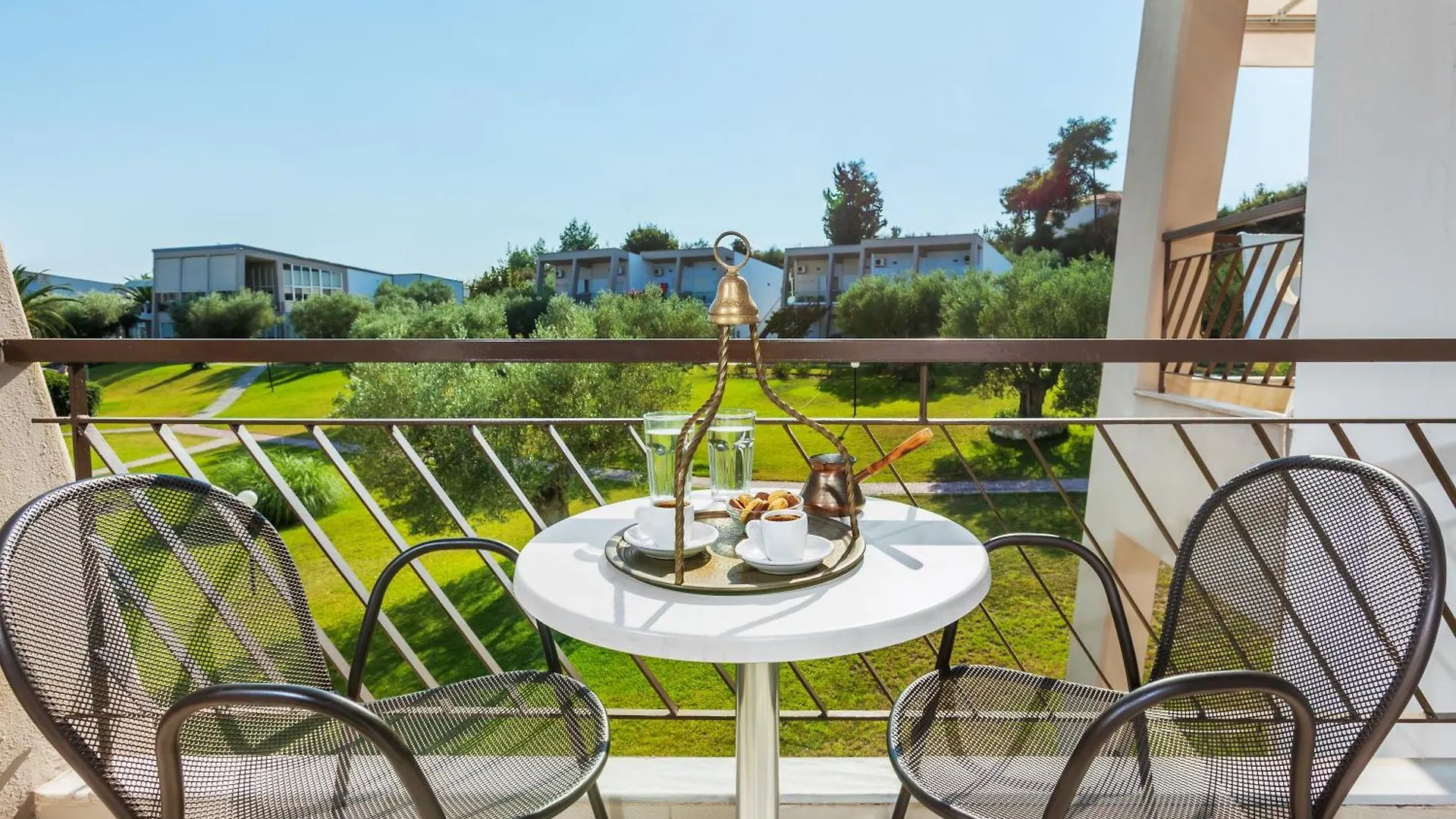 Iris Hotel Siviri