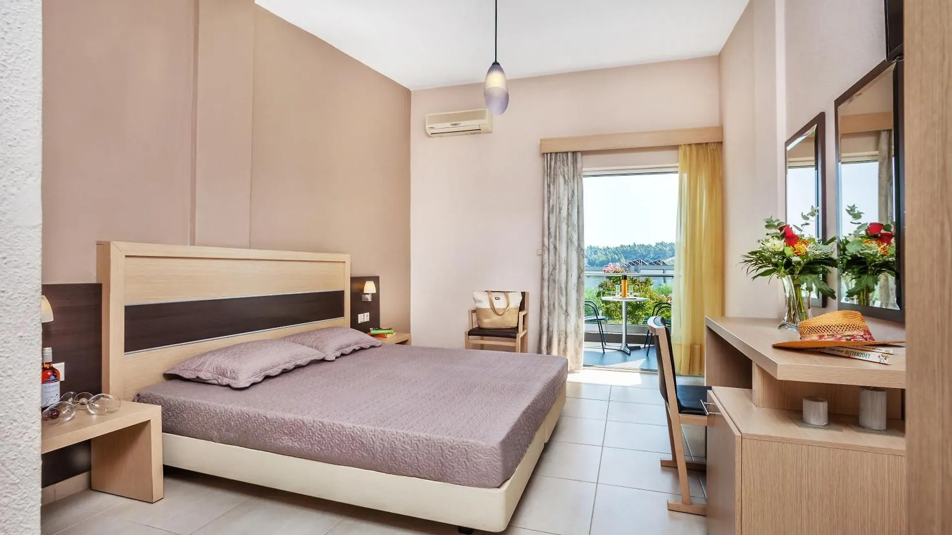 Iris Hotel Siviri