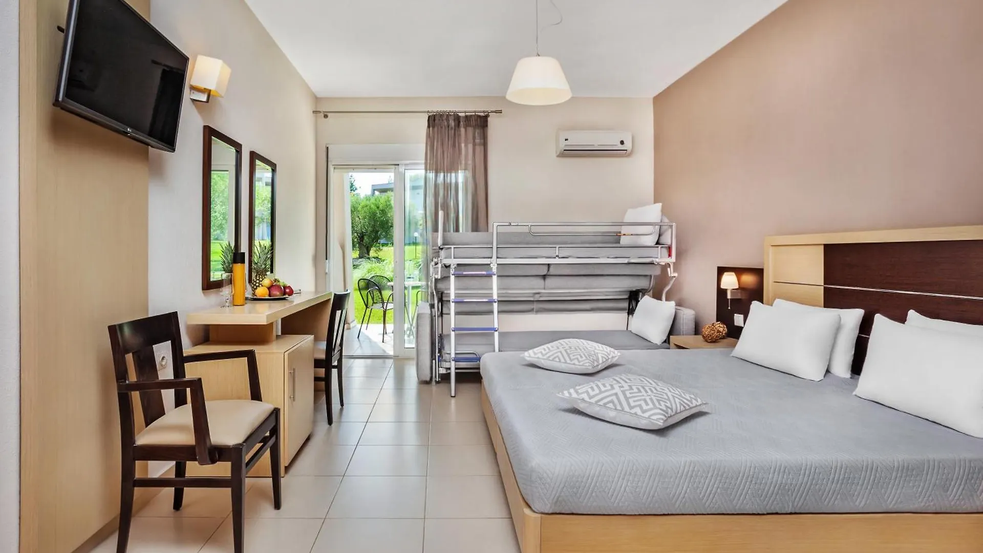 ***  Iris Hotel Siviri Greece
