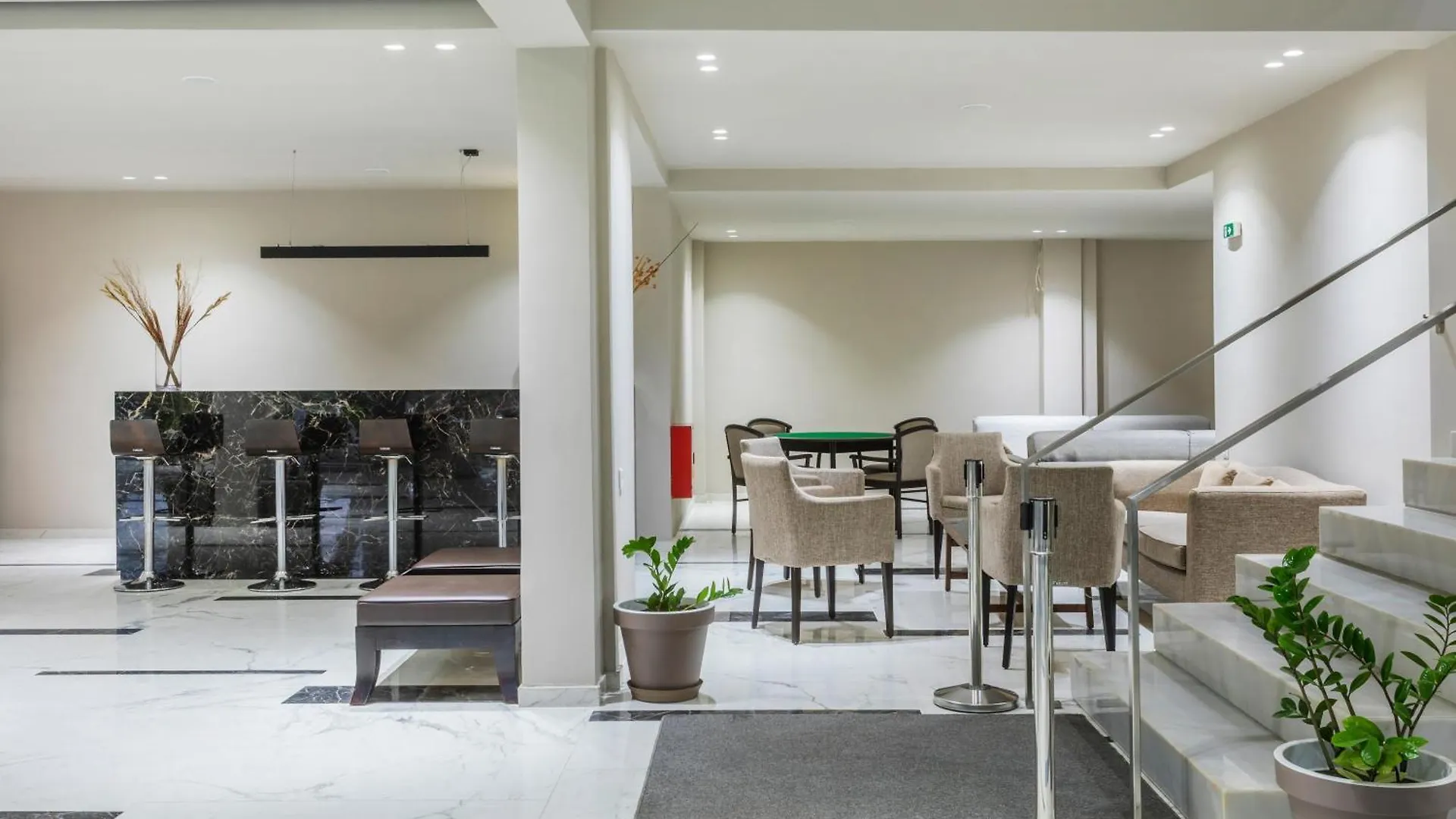 Iris Hotel Siviri 3*,