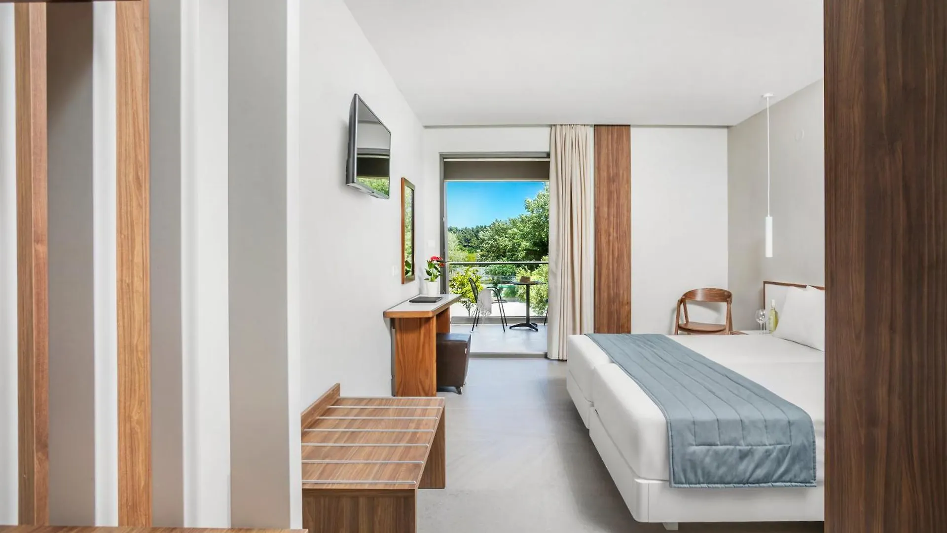 Iris Hotel Siviri
